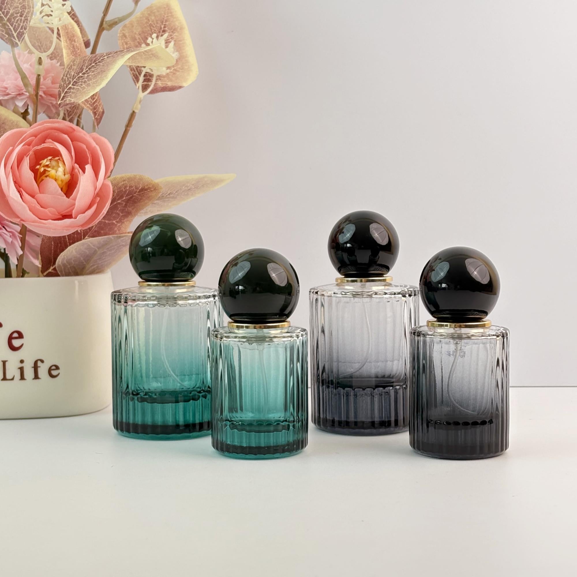 Ribbed Gradient Glass Perfume Spray Bottle with Gold Pump