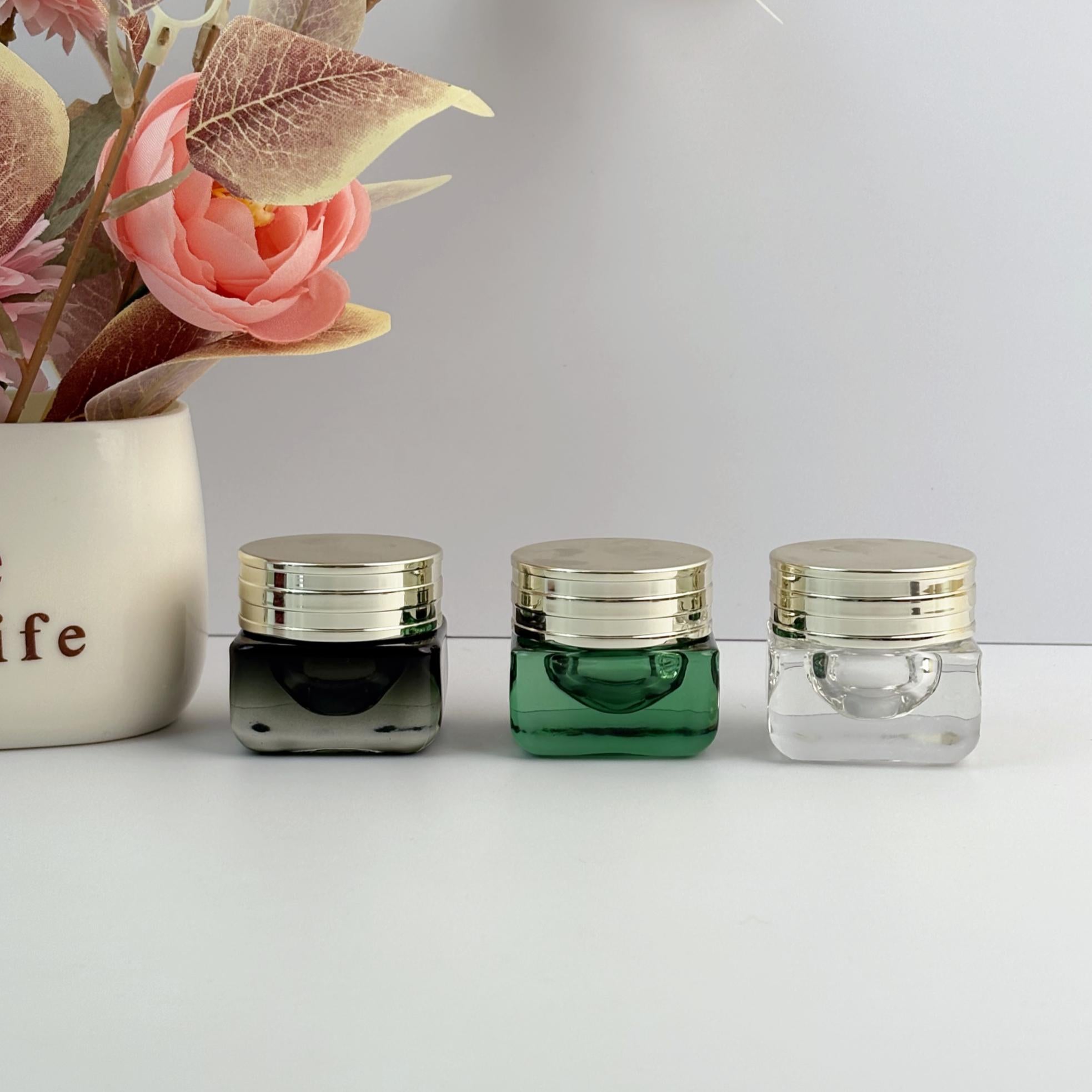15g Luxury Square Glass Cream Jars with Shiny Gold Caps