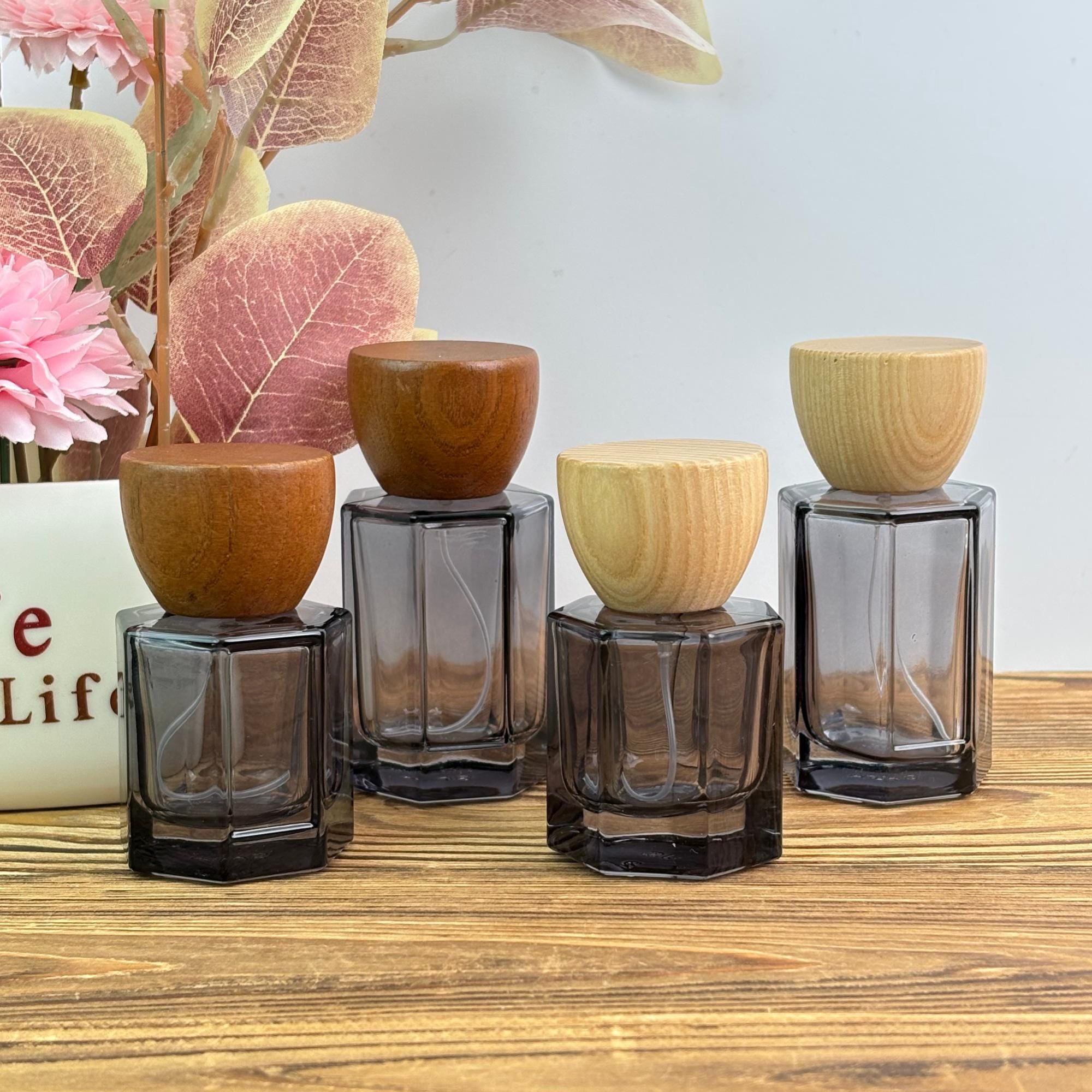 30ml 50ml Glass Spray Bottle with Wooden Cap