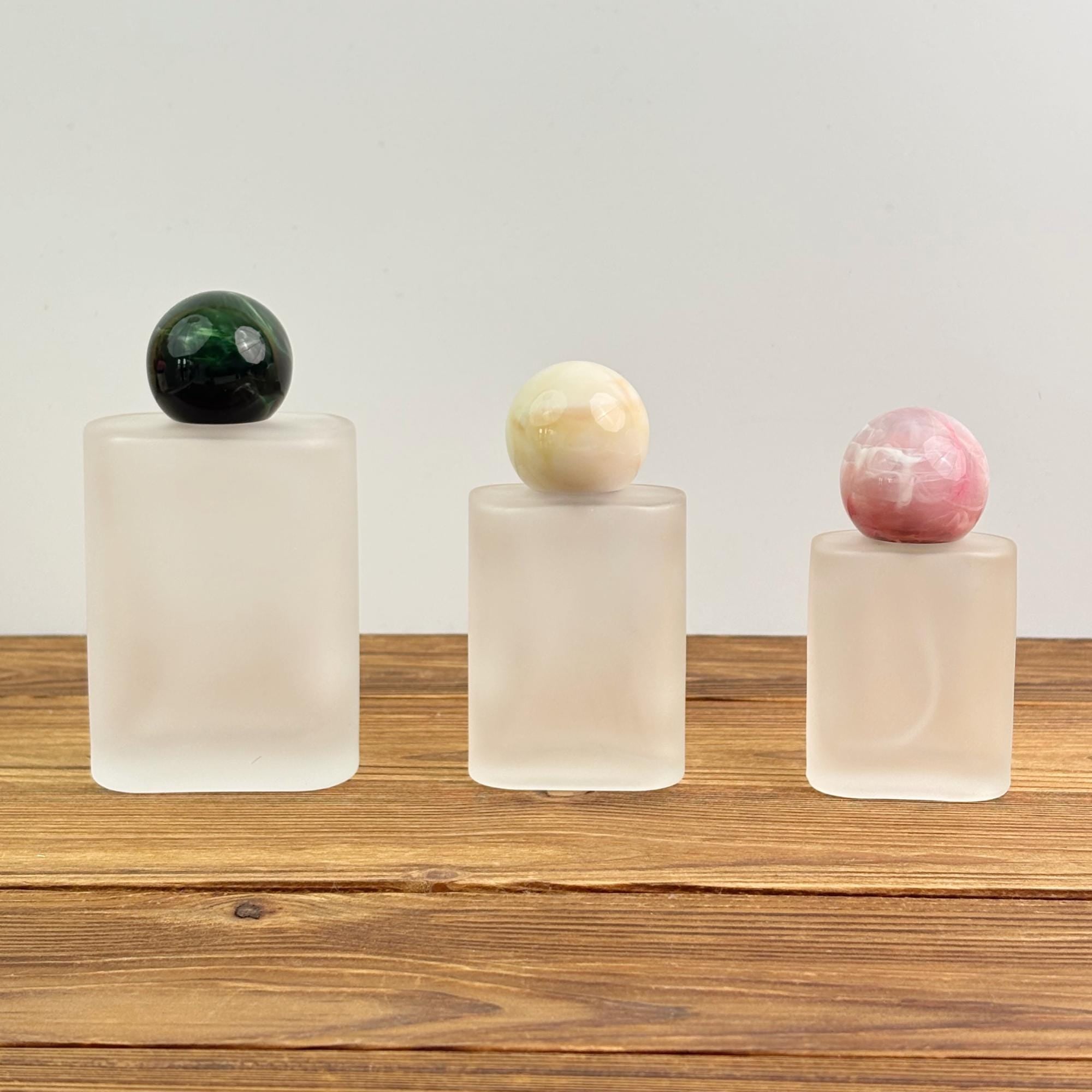 30ml 50ml 100ml Frosted Glass Spray Bottle with Marble Ball Cap