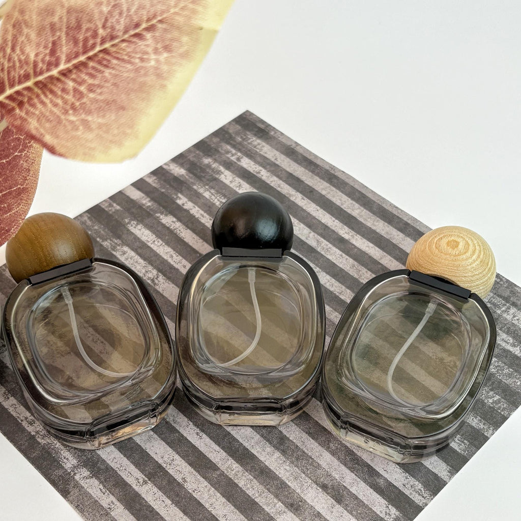 Empty Clear Black Glass Spray Bottles with Wooden Caps