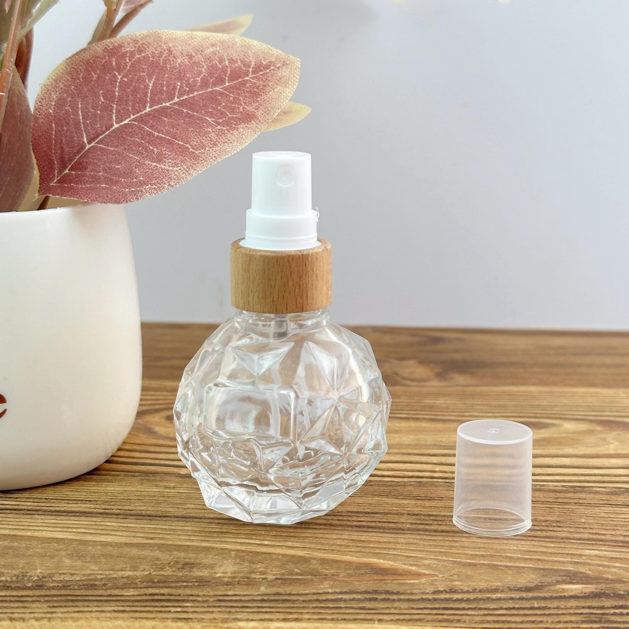 30ml Clear Faceted Glass Spray Bottle