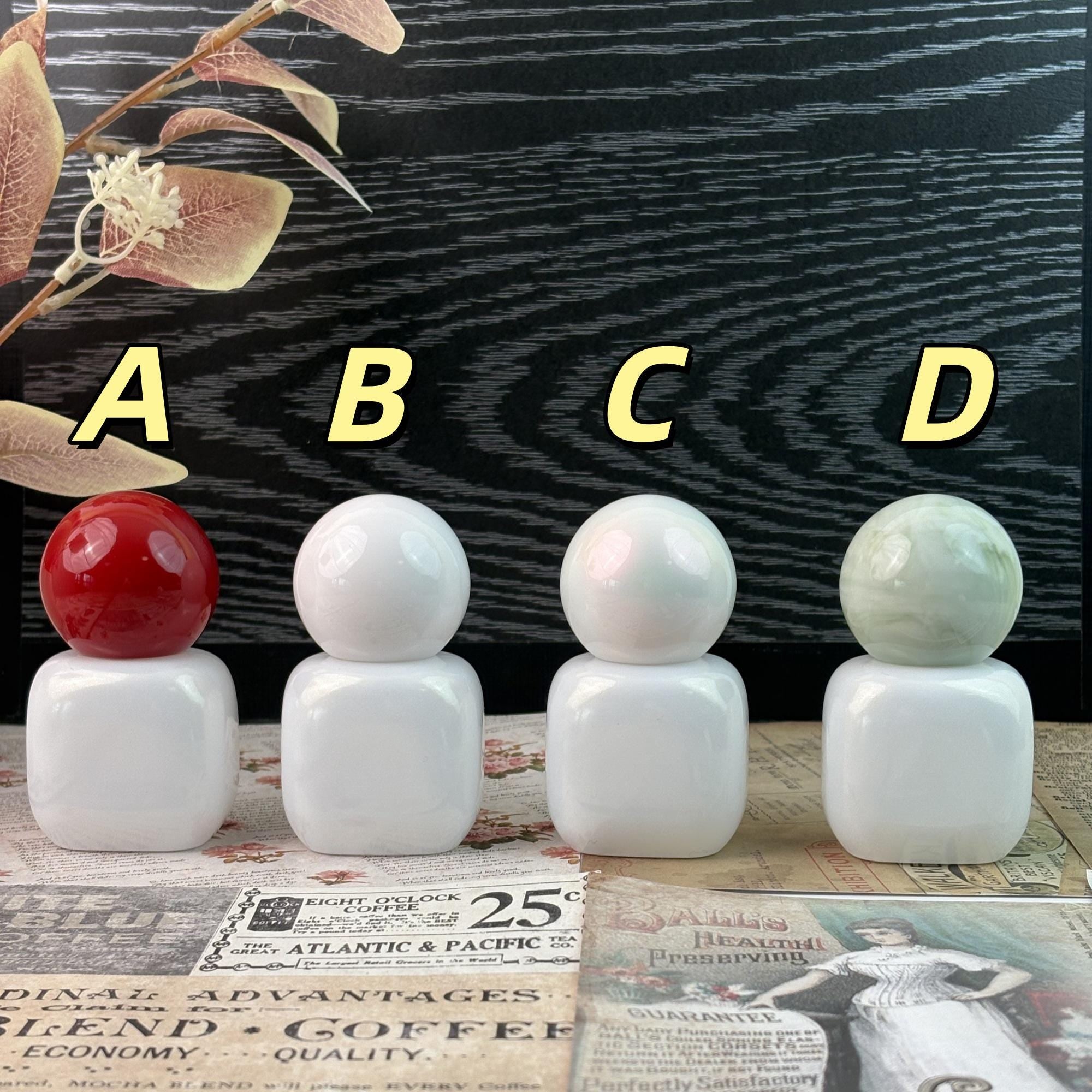 30ml White Glass Dropper Bottles with Plastic Ball Cap