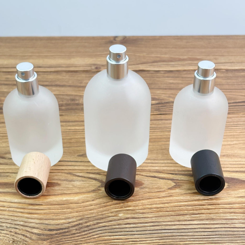 30ml 50ml 100ml Frosted Glass Perfume Spray Bottle with Wood Cap