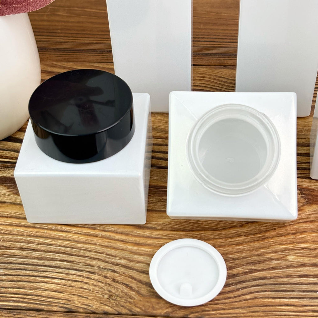 Luxury Pearl White Glass Cosmetic Packaging