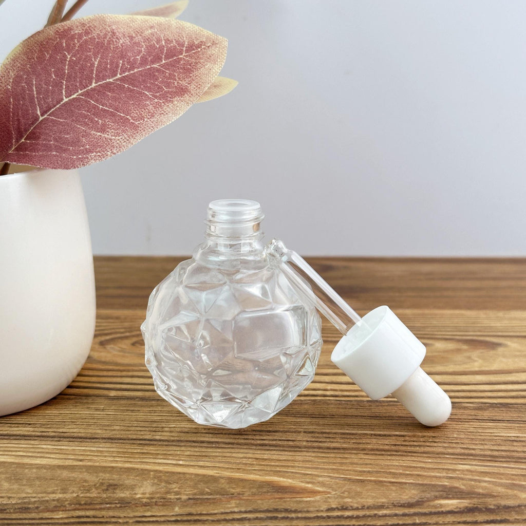 30ml Clear Faceted Glass Spray Bottle