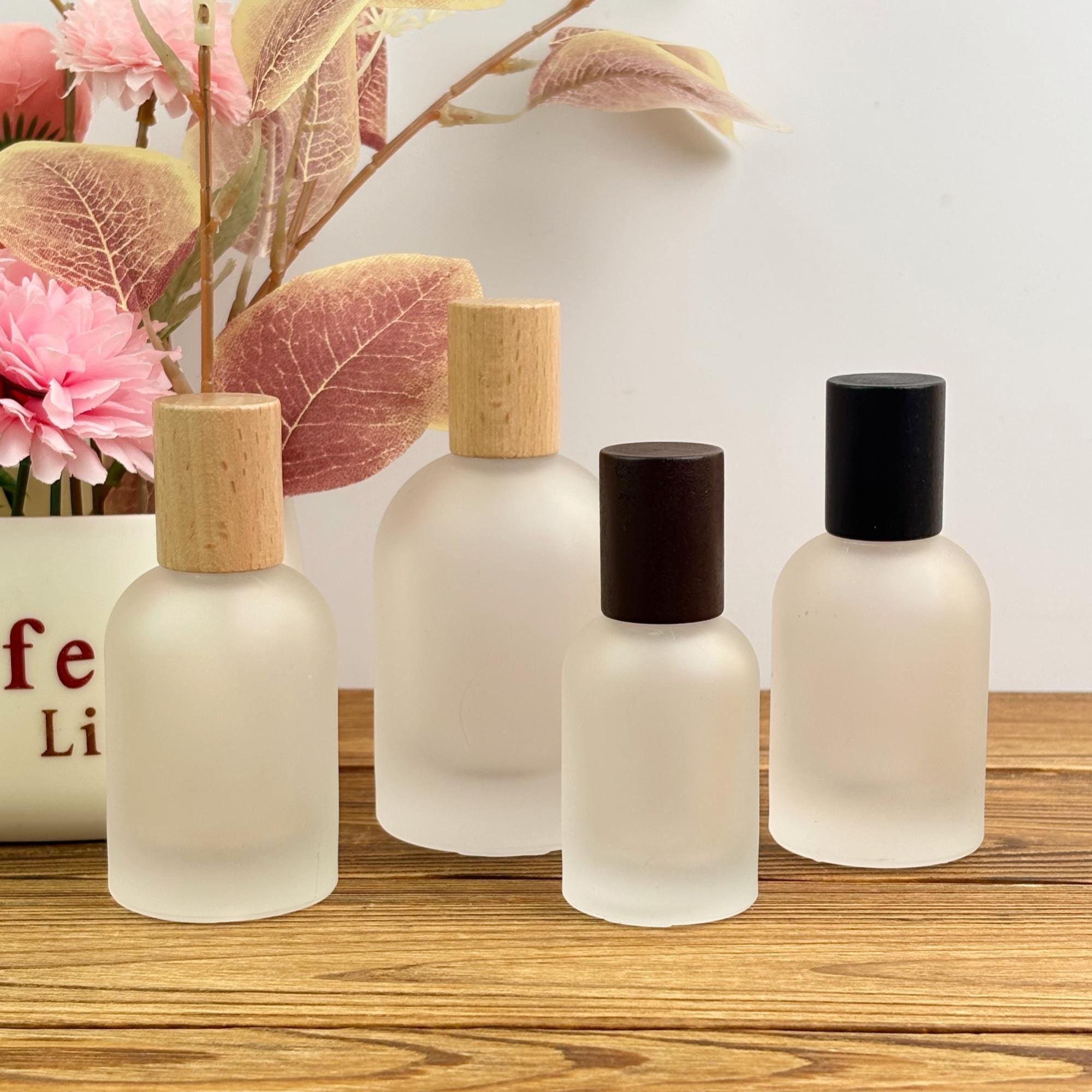 30ml 50ml 100ml Frosted Glass Perfume Spray Bottle with Wood Cap