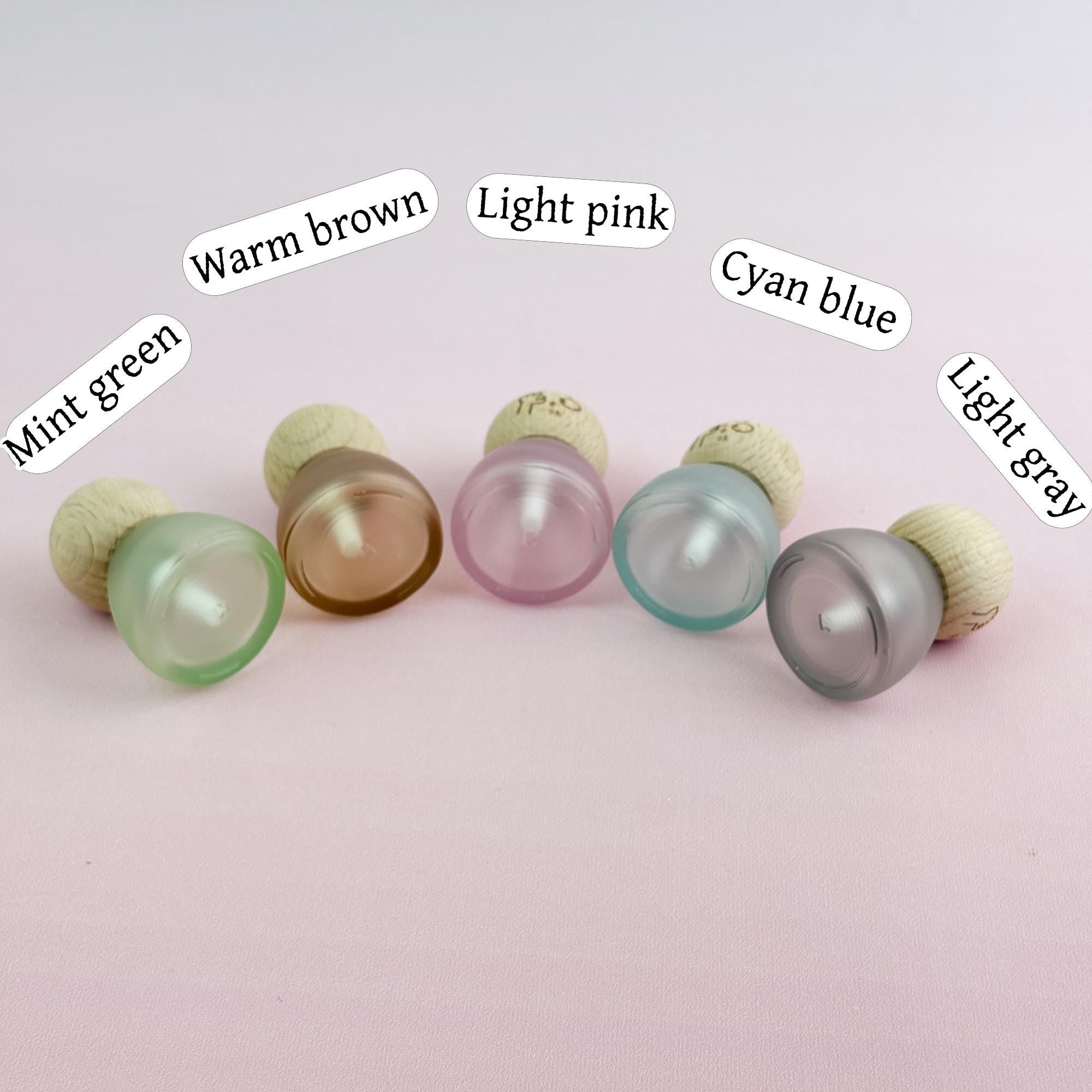8ml Solid Frosted Glass Aromatherapy Diffusers with Wooden Cap