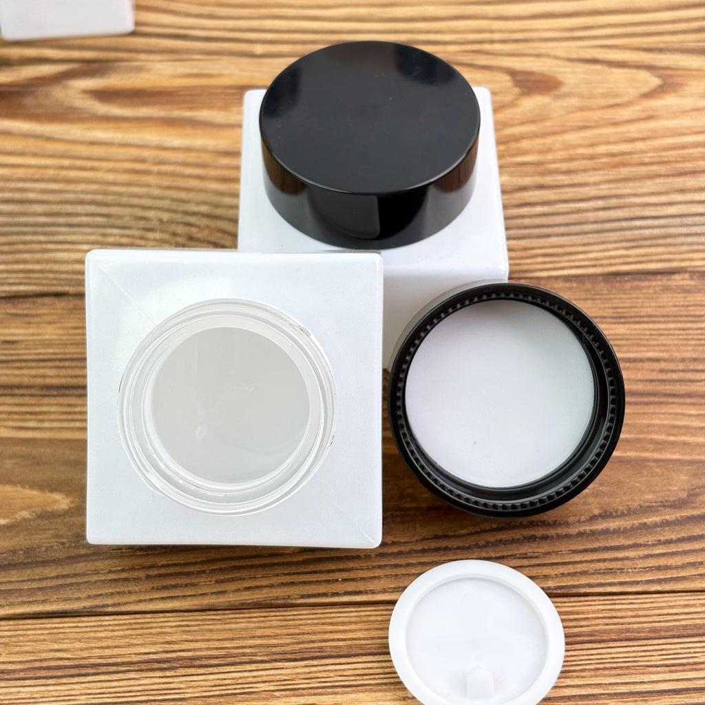 Luxury Pearl White Glass Cosmetic Packaging