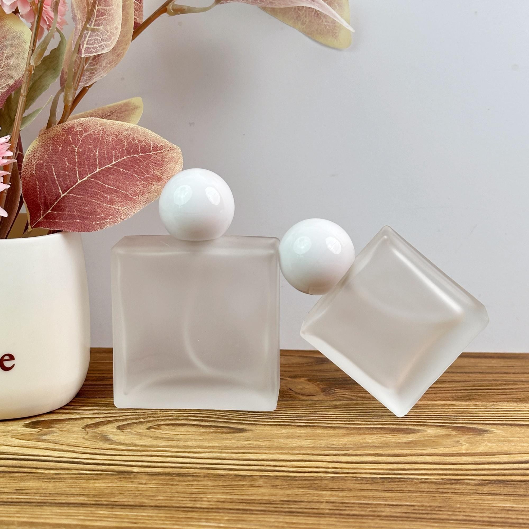 25ml 50ml Frosted Square Glass Spray Bottle