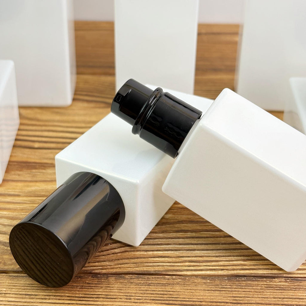 Luxury Pearl White Glass Cosmetic Packaging