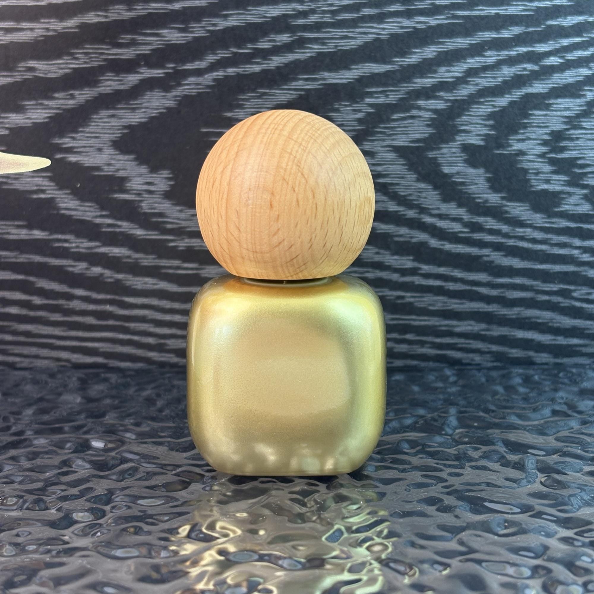 30ml Handmade Wooden Cap Glass Cosmetic Containers