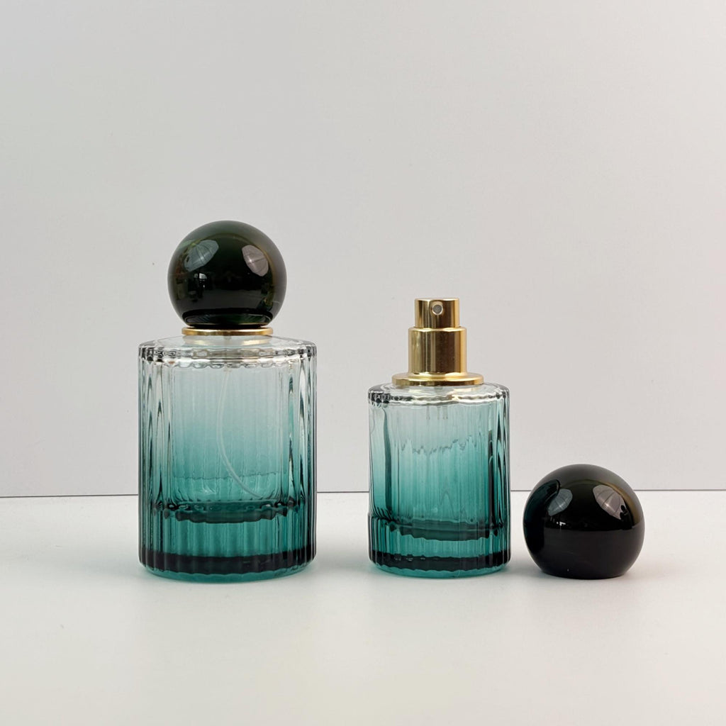 Ribbed Gradient Glass Perfume Spray Bottle with Gold Pump