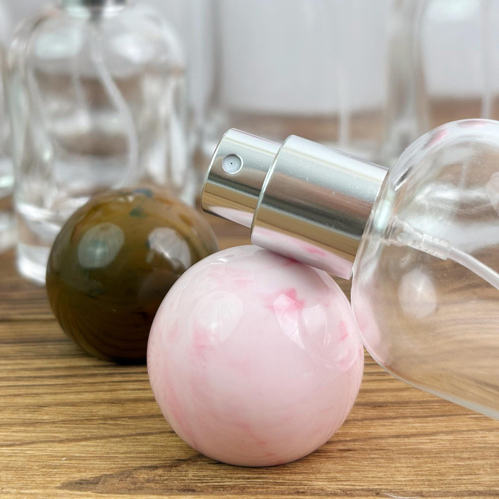 Clear Glass Spray Bottle with Ball Cap