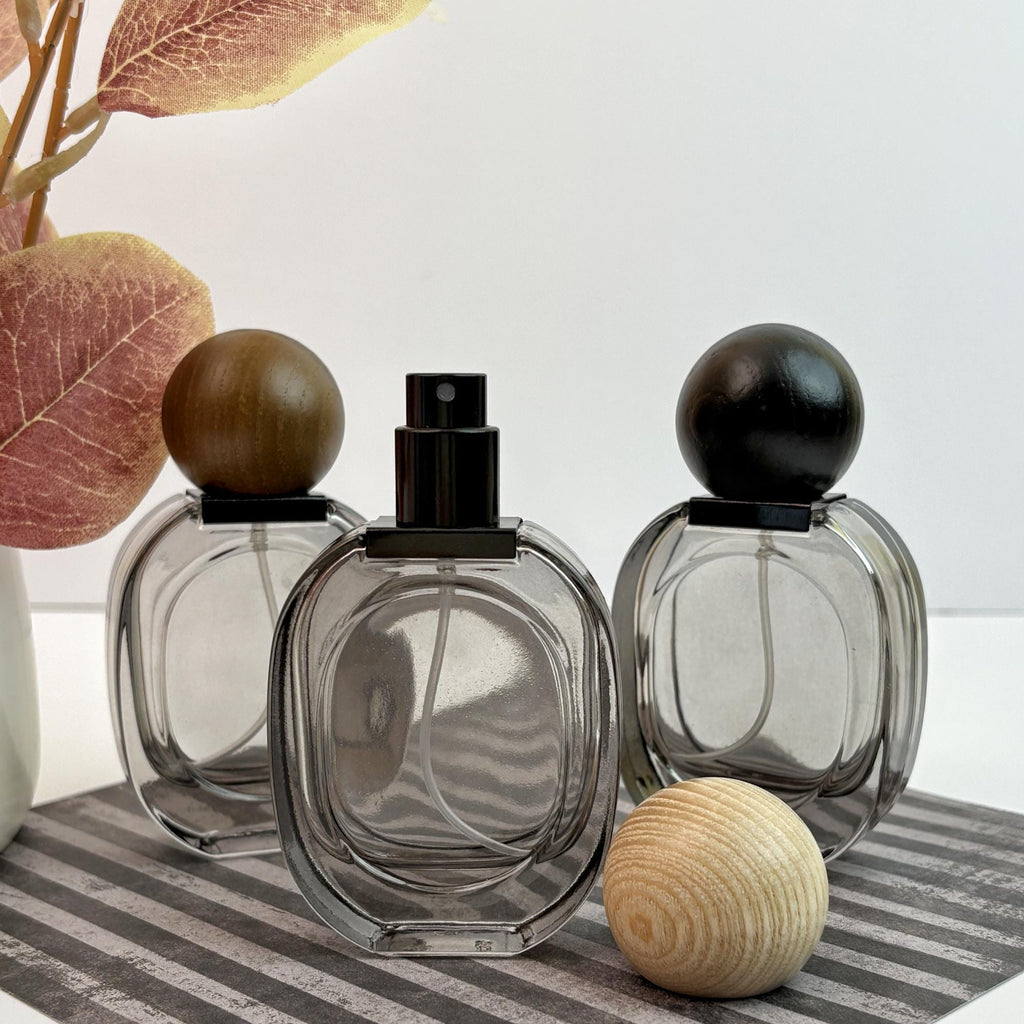 Empty Clear Black Glass Spray Bottles with Wooden Caps