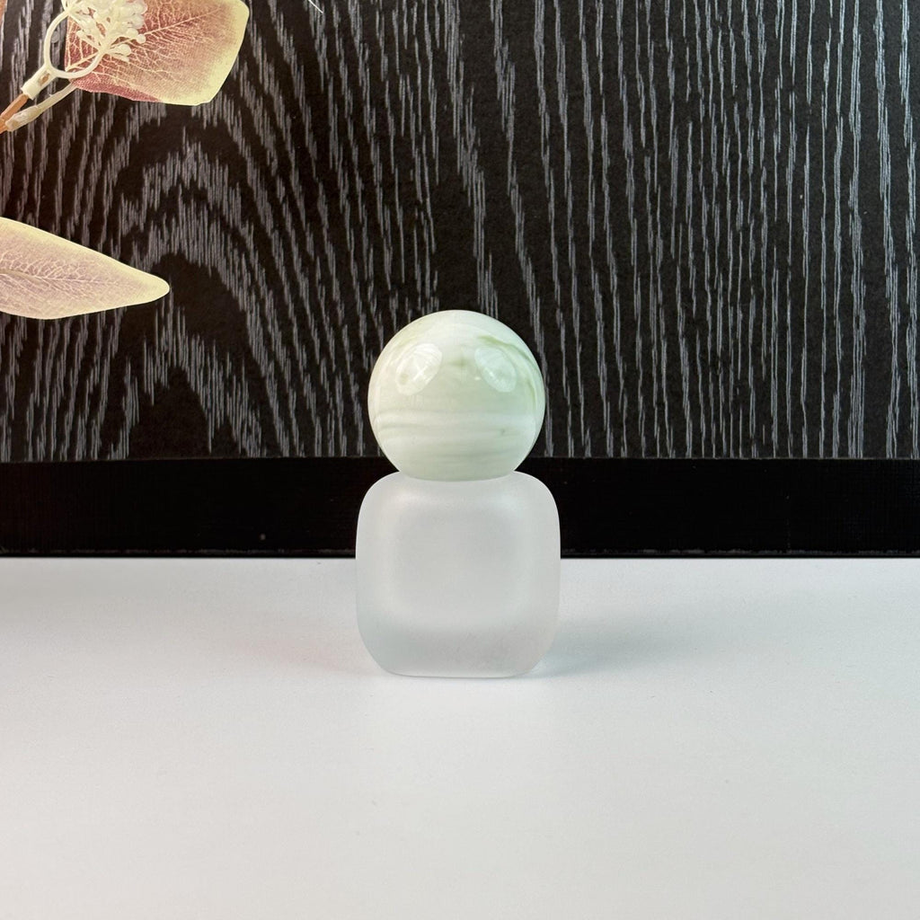 White Frosted Glass Dropper Bottle