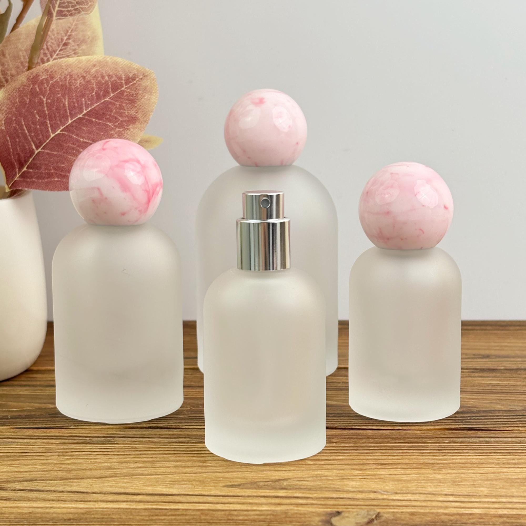 Frosted Glass Spray Bottle with Ball Cap