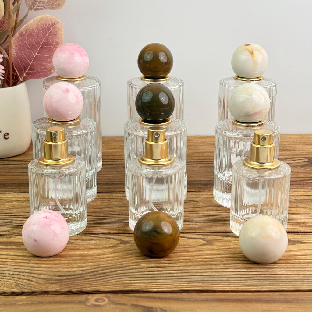 High-end Clear Ribbed Glass Spray Bottle with Marble Ball