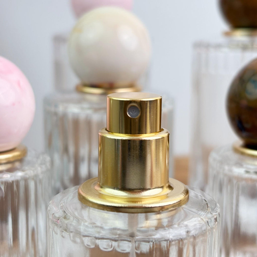 High-end Clear Ribbed Glass Spray Bottle with Marble Ball