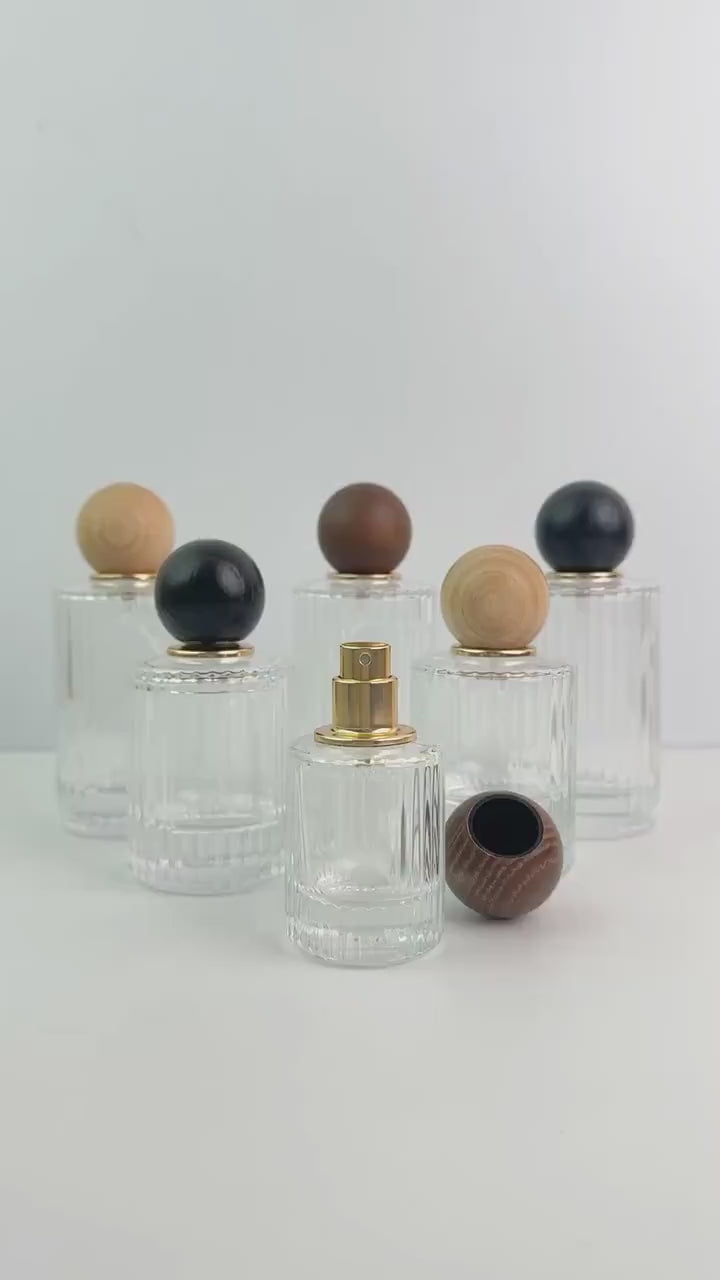 Minimalist Clear Striped Glass Spray Bottle with Wooden Ball Lid