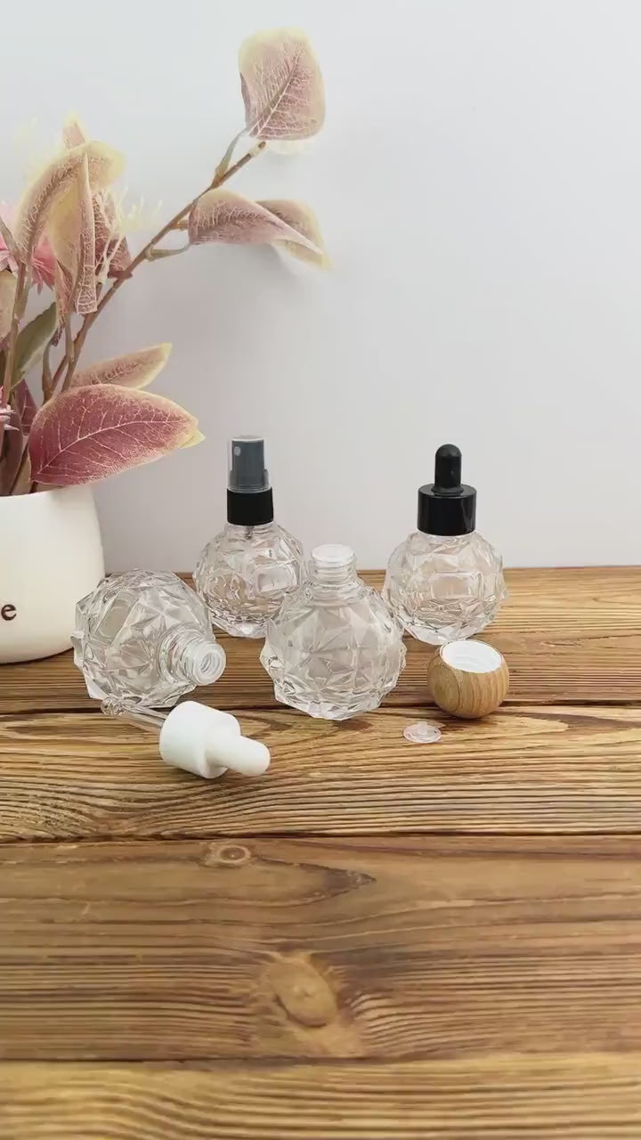 30ml Clear Faceted Glass Spray Bottle