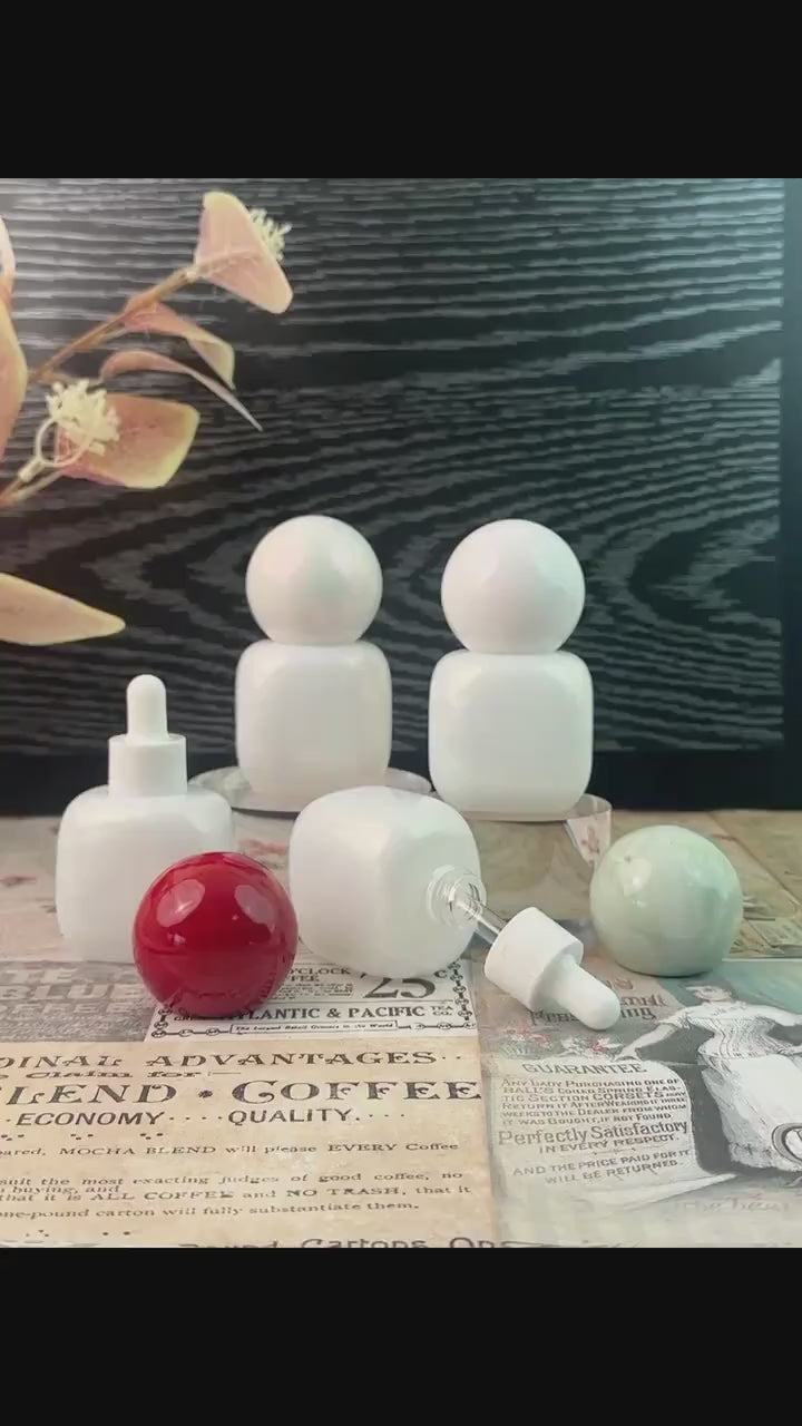 30ml White Glass Dropper Bottles with Plastic Ball Cap