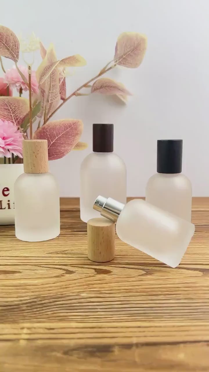 30ml 50ml 100ml Frosted Glass Perfume Spray Bottle with Wood Cap
